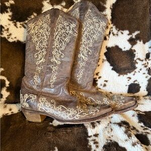 Womens corral cowgirl boots size 7.5